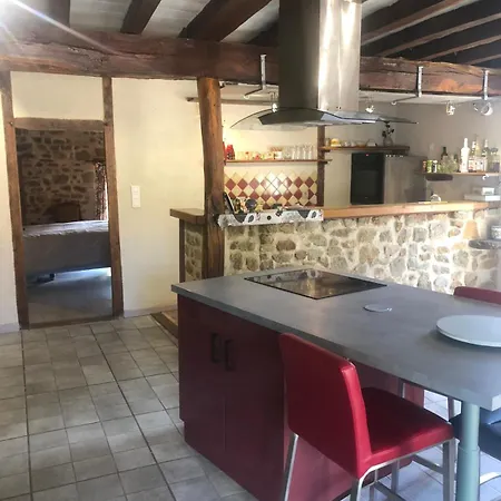 Appartamento Aux écuries En Plein Coeur Du Bourbonnais Lapalisse